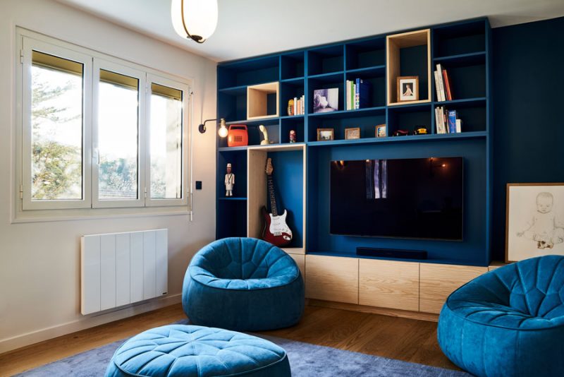 bibliothèque toute hauteur et meuble TV